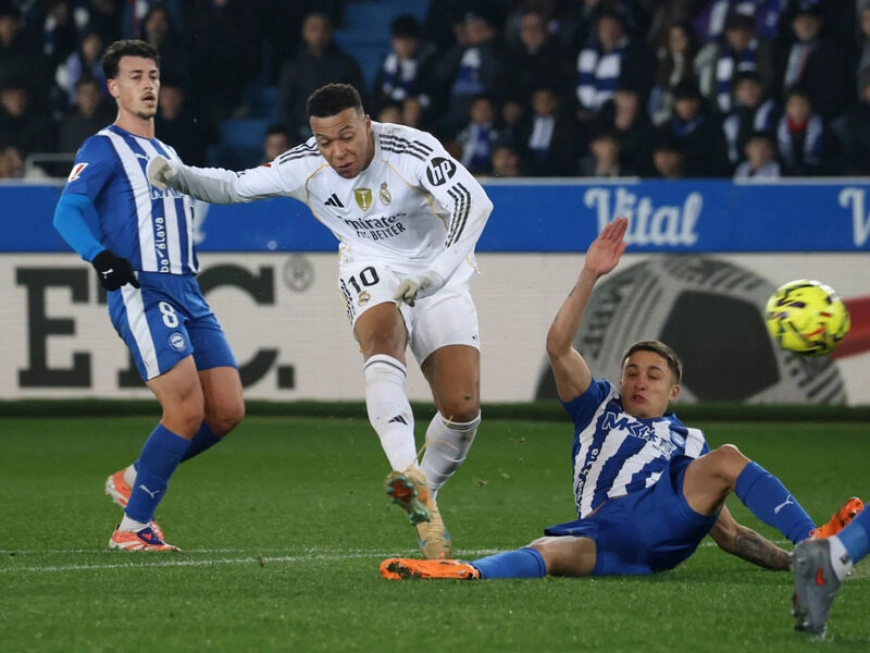 Real Madrid vs Alaves - Vớt vát hy vọng